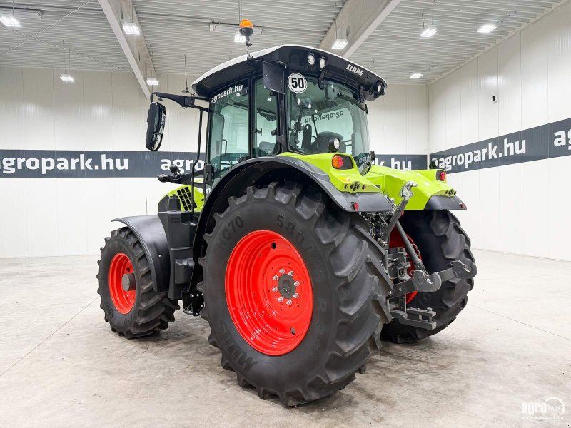 Claas Arion 550