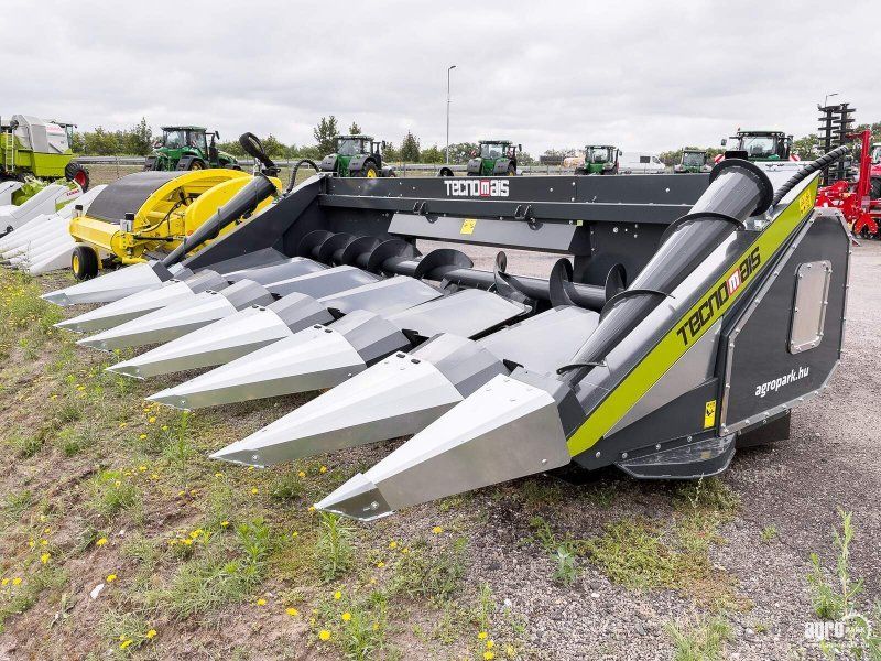 Tecnomais TM3 UN 6 row (75 cm), rigid corn header (Claas)
