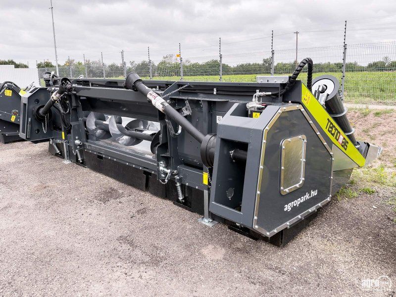 Tecnomais TM3 UN 6 row (75 cm), rigid corn header (Claas)