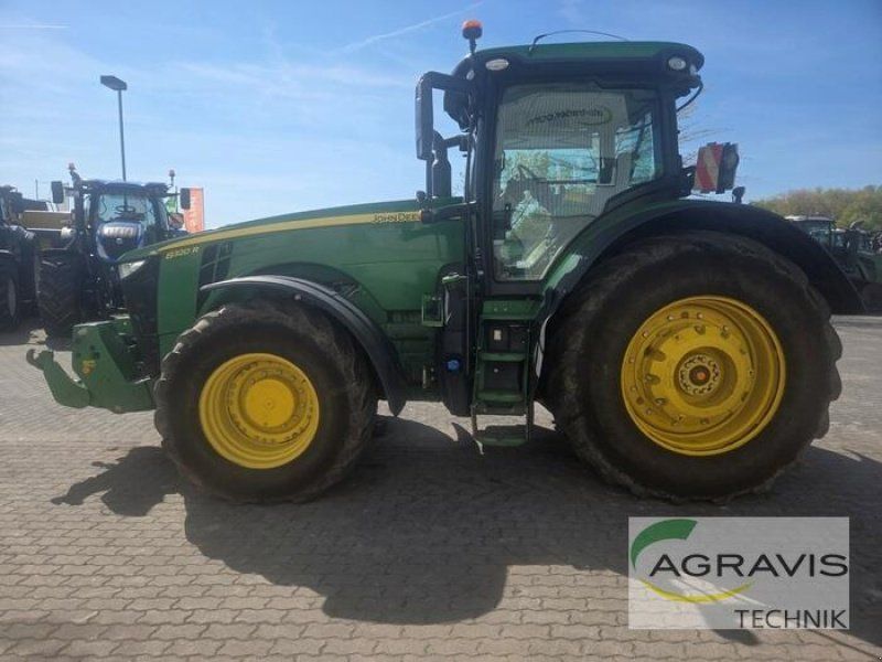 John Deere 8320 R