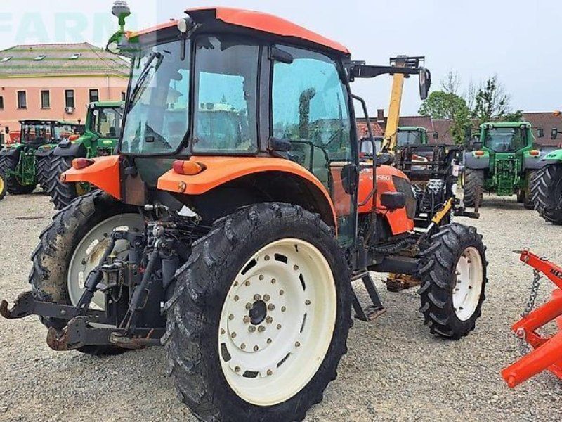 Kubota m8560