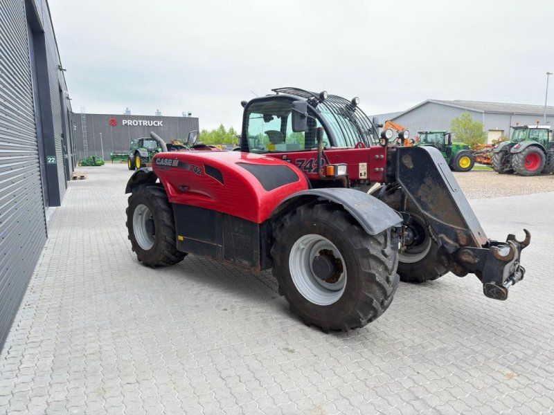 Case IH FARMLIFT 742