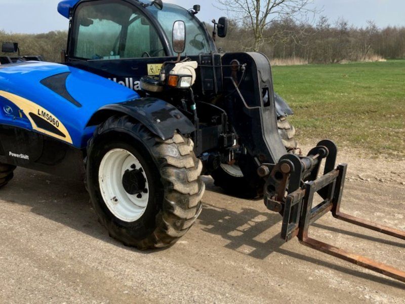 New Holland LM 5060