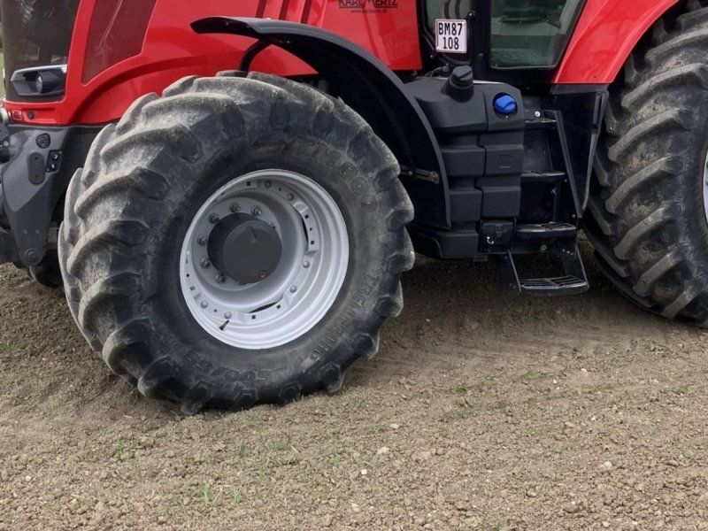 Massey Ferguson 7720S Exclusive