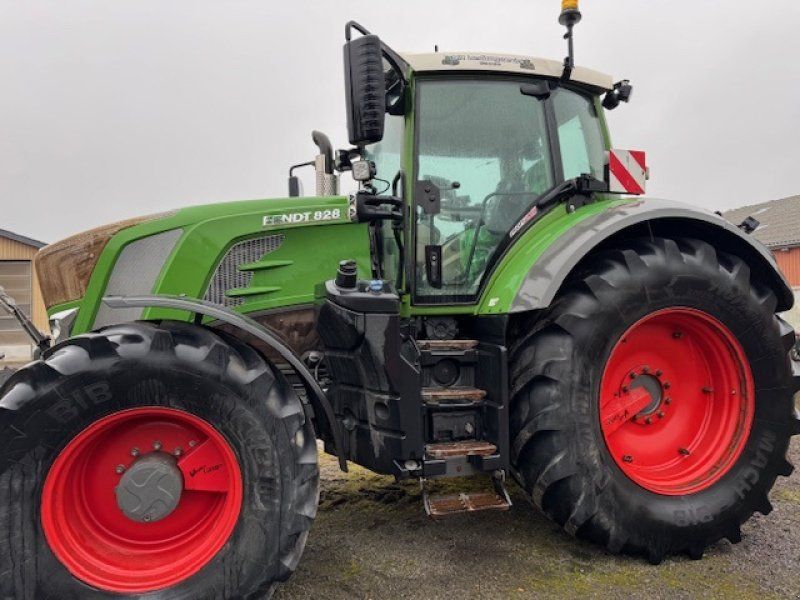 Fendt 828 Vario S4 Profi