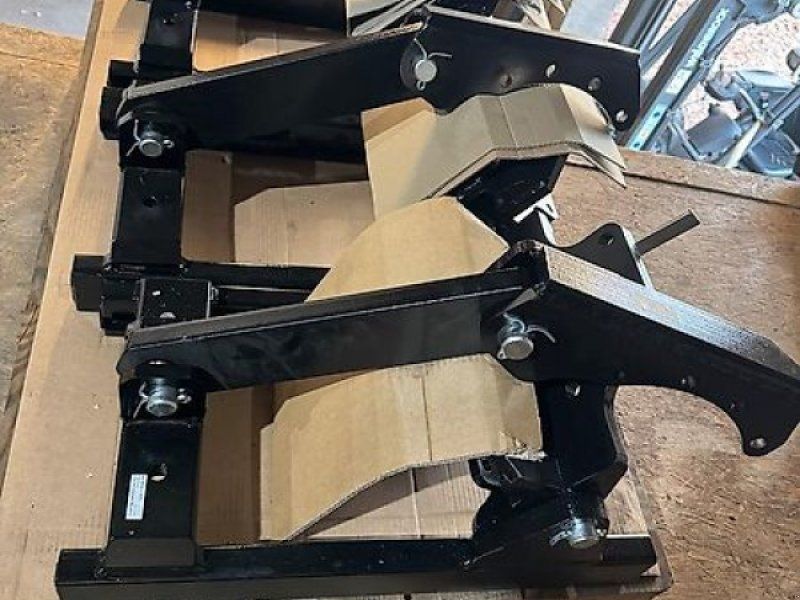 Mercedes-Benz 424 427 Scharmüller Schlitten Lagerbock 00.130.01.1-A02