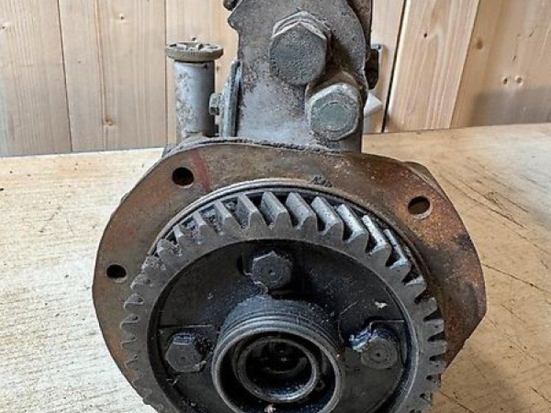 Mercedes-Benz Einspritzpumpe 6 Zylinder OM352