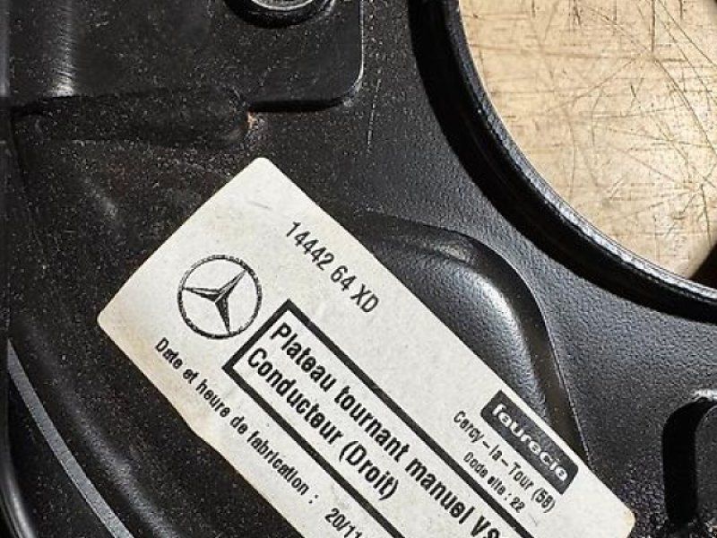 Mercedes-Benz Drehkonsole Sitz