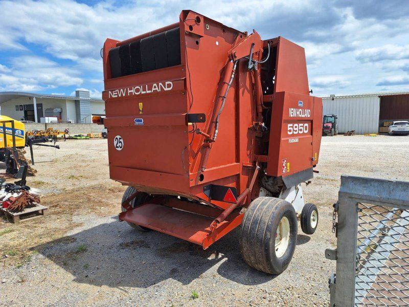 New Holland 5950
