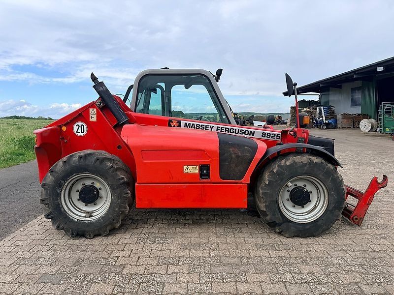 Massey Ferguson 8925 / Sambron 9255
