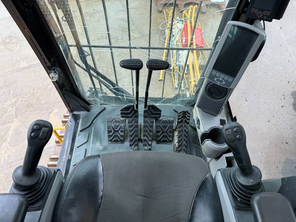 CAT 374FL - Automatic Greasing / TOP Condition