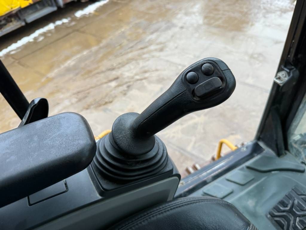 CAT 374FL - Automatic Greasing / TOP Condition