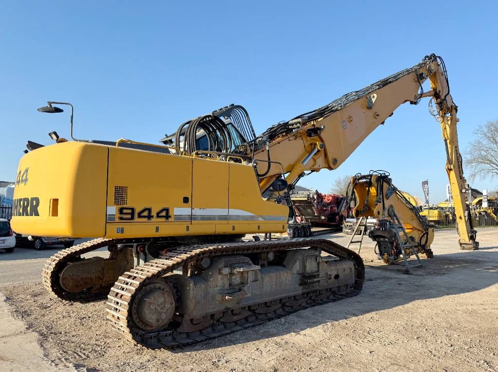 Liebherr R944C UHD - 23 Meter Demolition Hydr Undercarriage