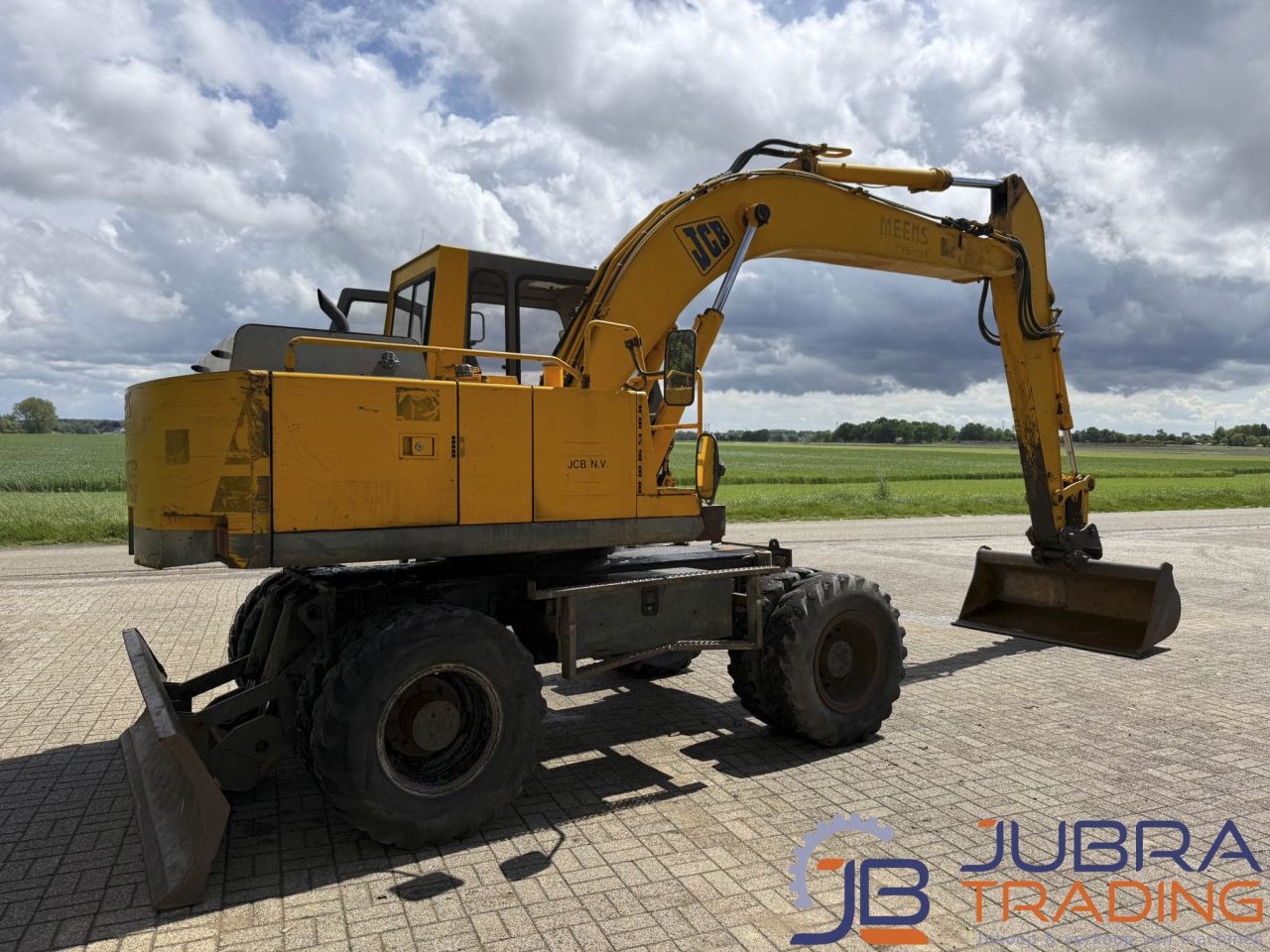 JCB JS130W Mobile Excavator | 1994 | 4905H | 13.3T | 83HP