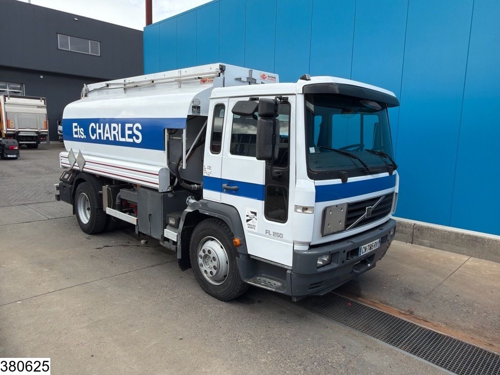 Volvo FL 250 EURO 3, 10500 Liter, 4. Comp, PTO