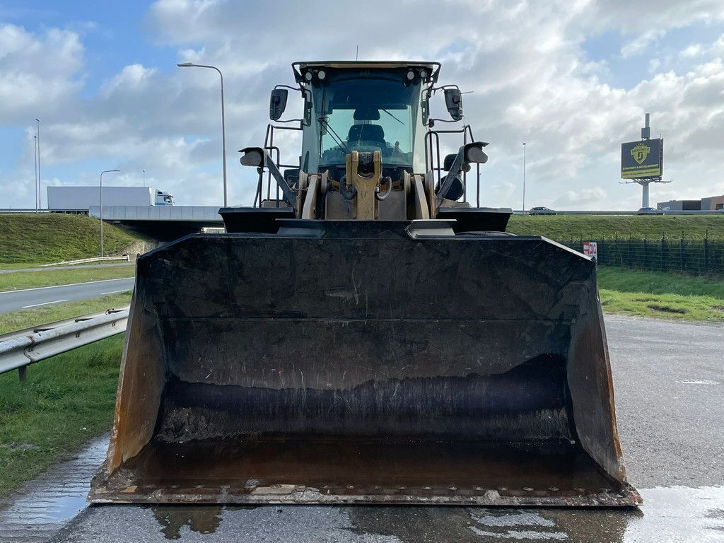 Caterpillar 966M