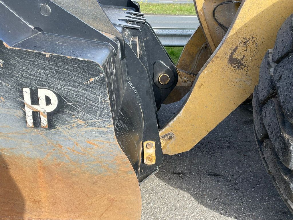 Caterpillar 966M