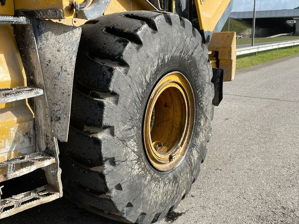 Caterpillar 966M