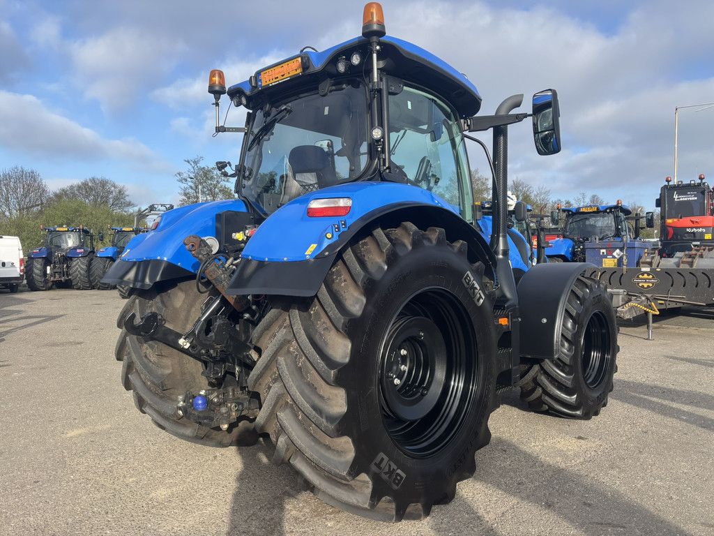 NEW HOLLAND T6.180AC STAGE V