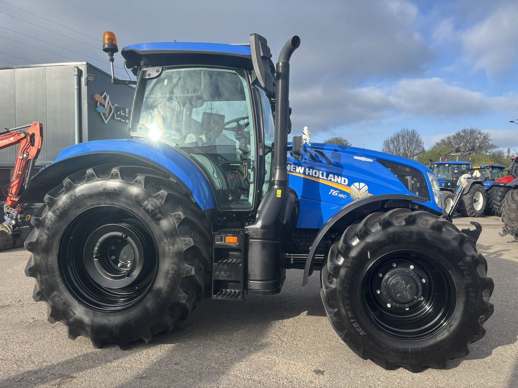 NEW HOLLAND T6.180AC STAGE V