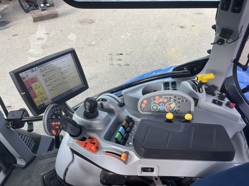 NEW HOLLAND T6.180AC STAGE V