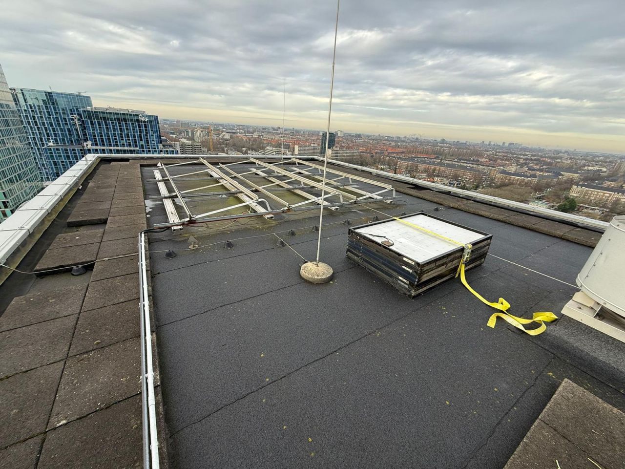 Solarmodule oder komplette Anlage übrig?