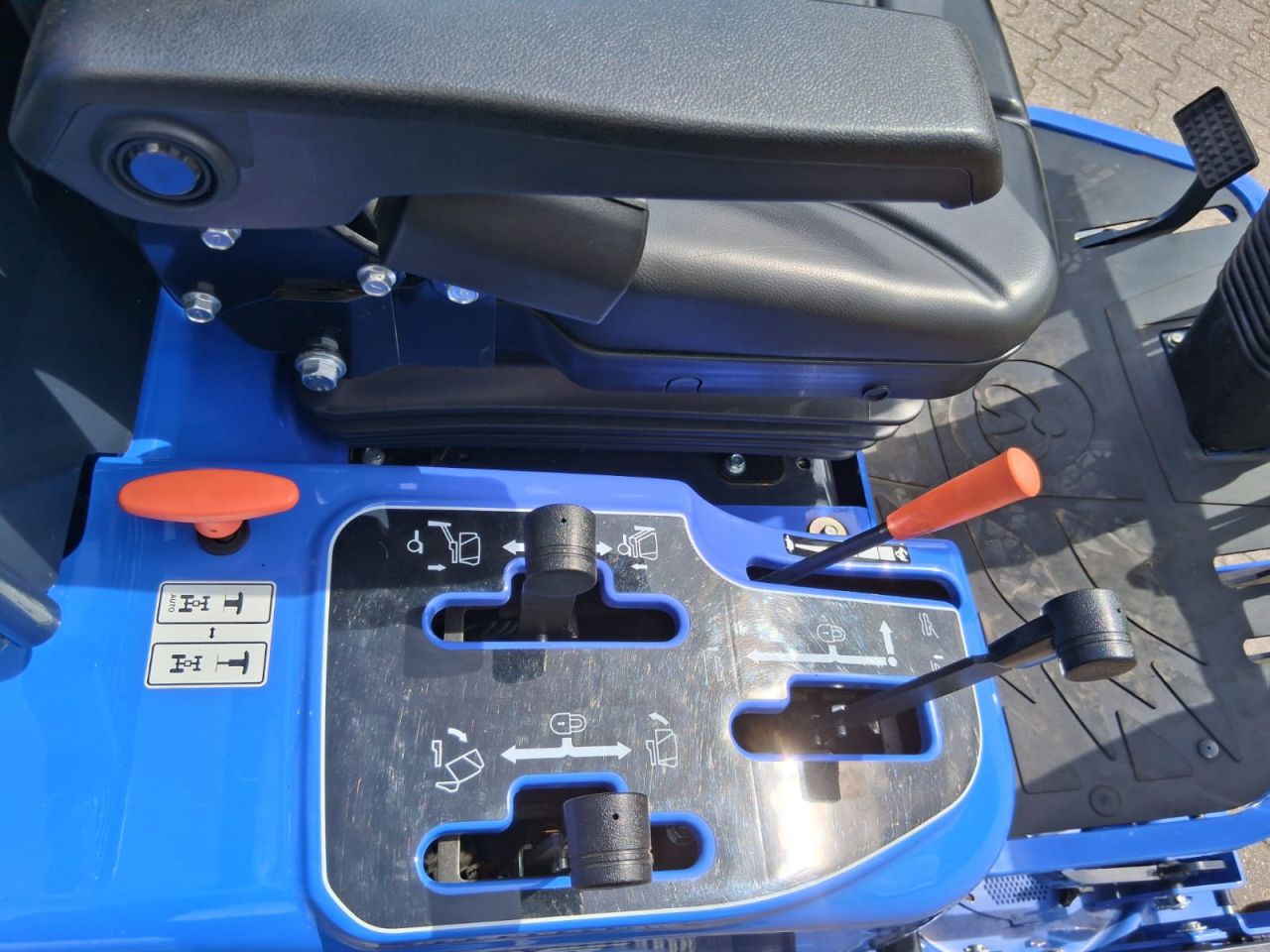 ISEKI SF 225 frontmaaier met opvangbak