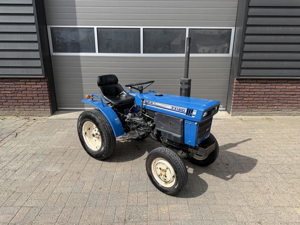 Iseki TX1410 4WD minitractor op gazonbanden