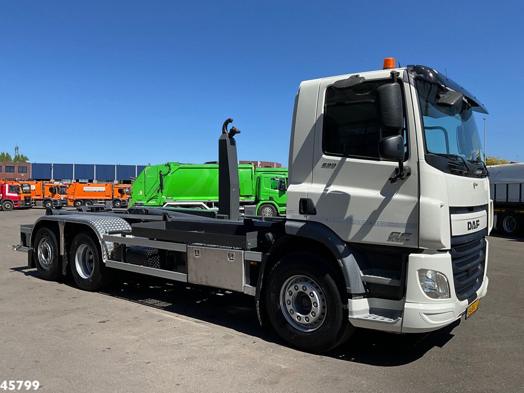 DAF FAN CF 290 Euro 6 VDL 20 Ton haakarmsysteem Just 141.961 Km!
