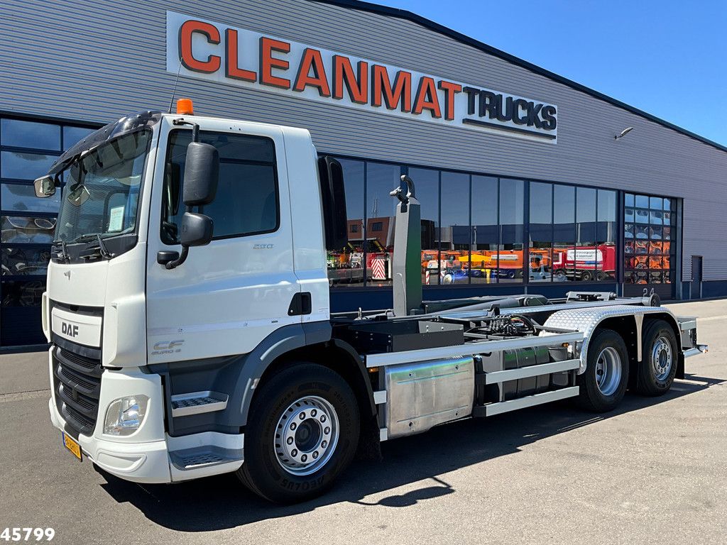 DAF FAN CF 290 Euro 6 VDL 20 Ton haakarmsysteem Just 141.961 Km!