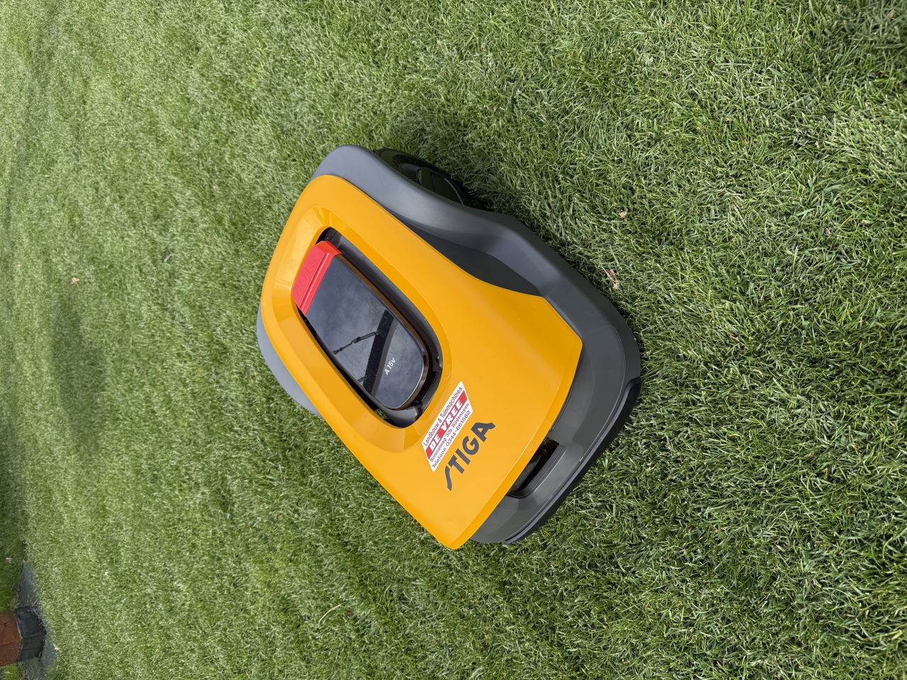 Stiga a15v robotmaaier 1500m2 draadloos actie!