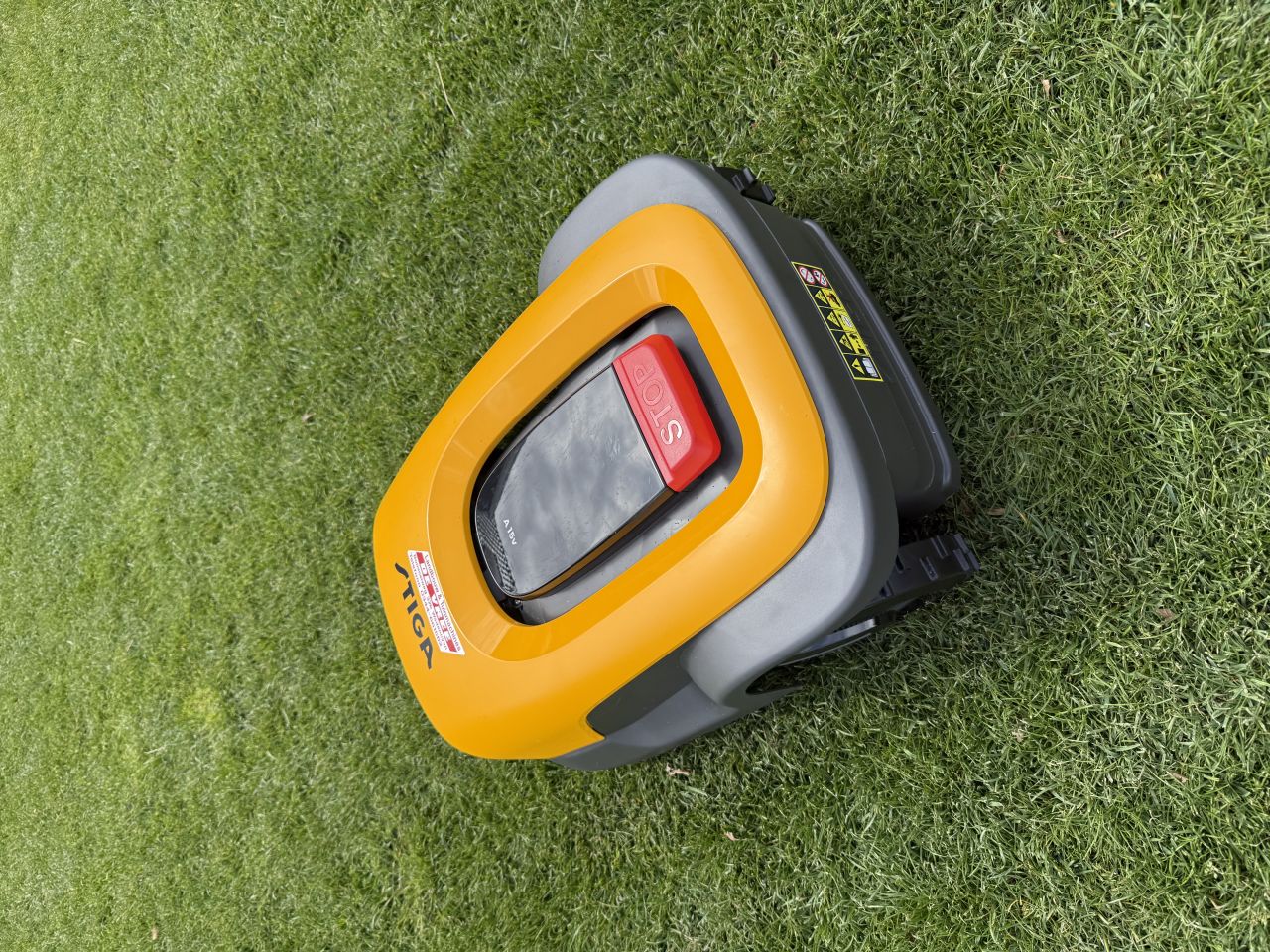 Stiga a15v robotmaaier 1500m2 draadloos actie!
