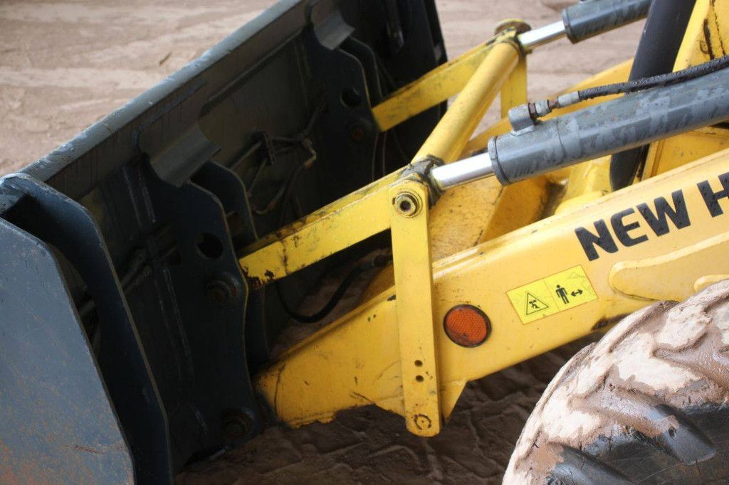 New Holland B90B-SS Diesel-Baggerlader 2017