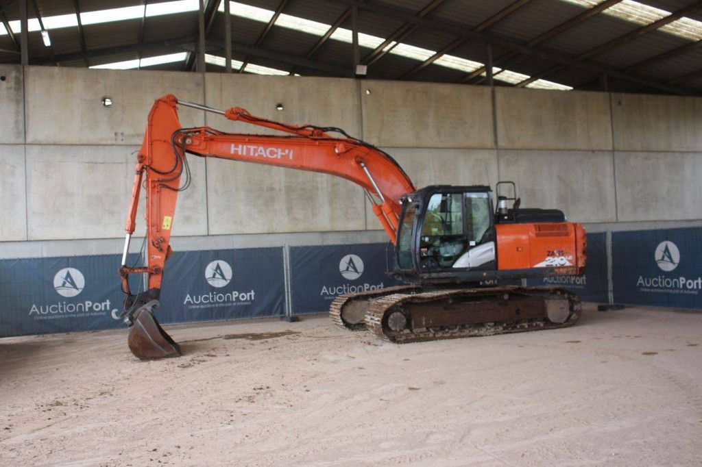 Raupenbagger Hitachi ZX210LC-6 Diesel 2017