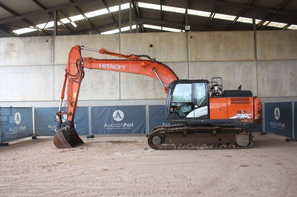 Raupenbagger Hitachi ZX210LC-6 Diesel 2017