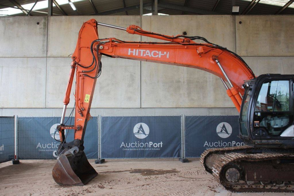 Raupenbagger Hitachi ZX210LC-6 Diesel 2017