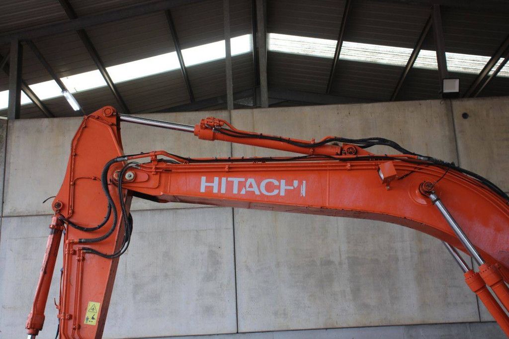 Raupenbagger Hitachi ZX210LC-6 Diesel 2017