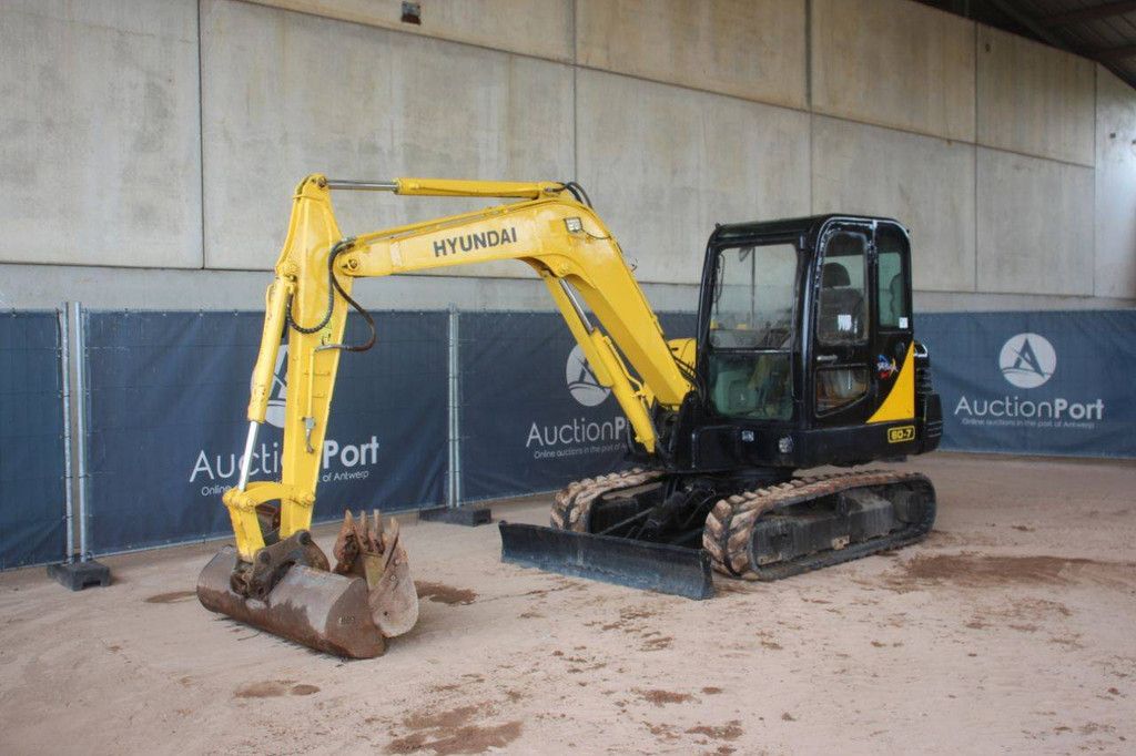 Hyundai R60-7 Diesel Crawler Excavator 2011