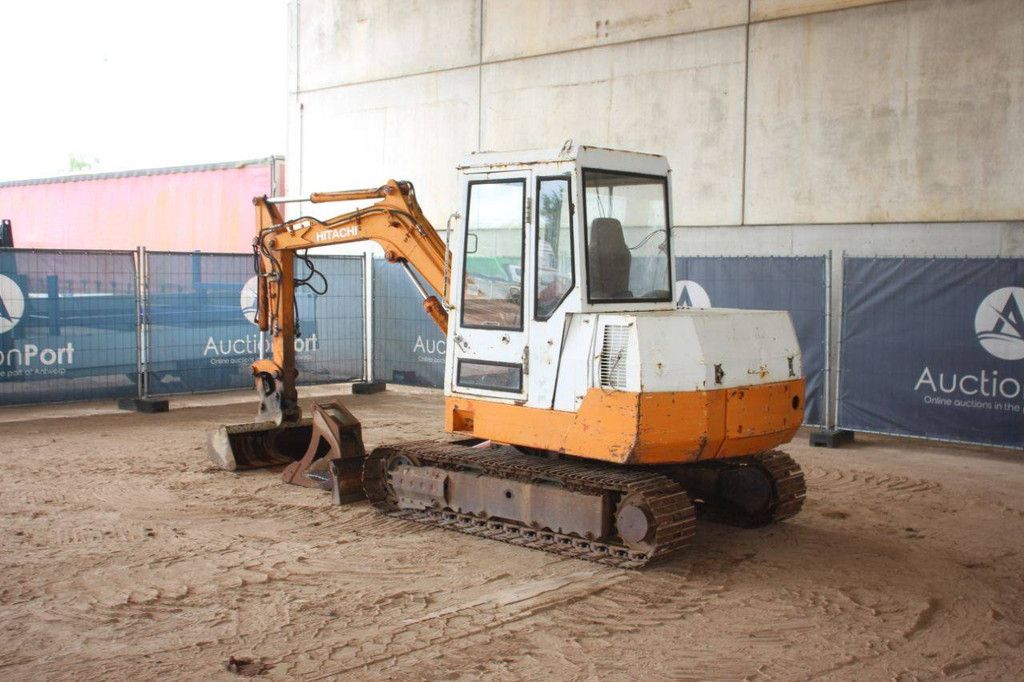 Rupsgraafmachine Hitachi HM 45SA-2 Diesel 1990