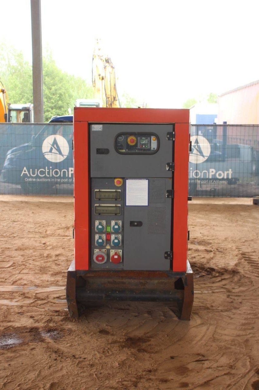 Generator SDMO R110 Diesel 110kVA