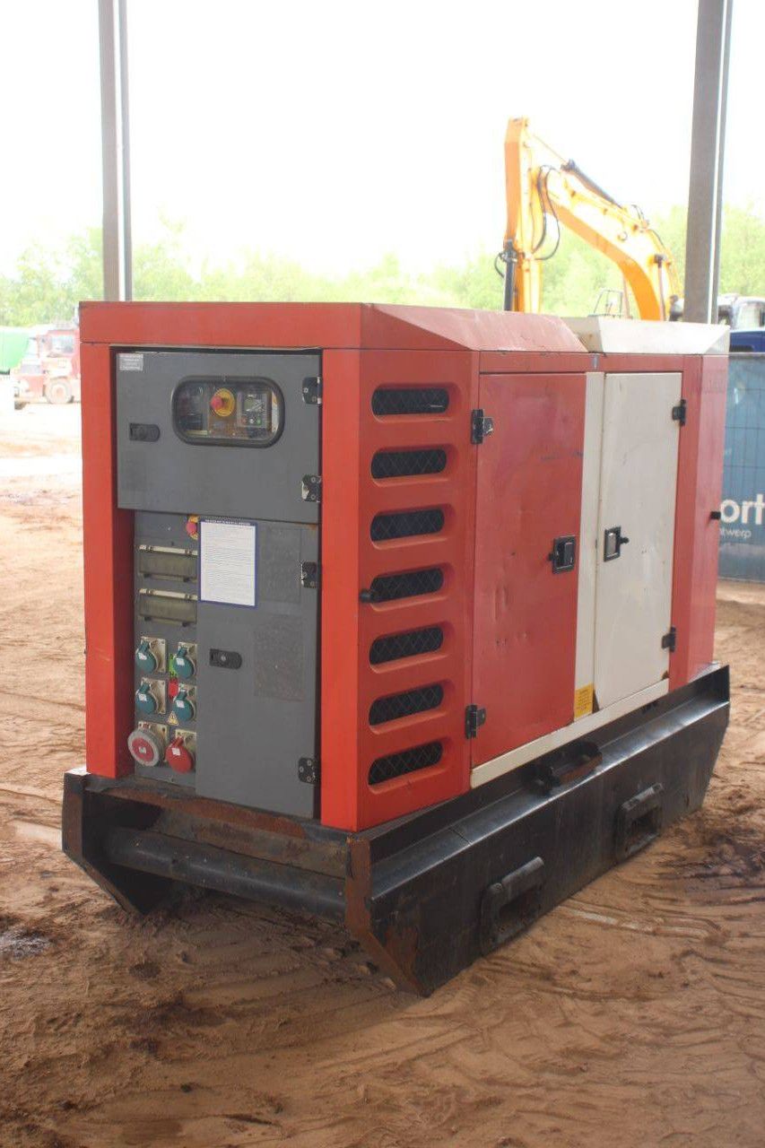 Generator SDMO R110 Diesel 110kVA