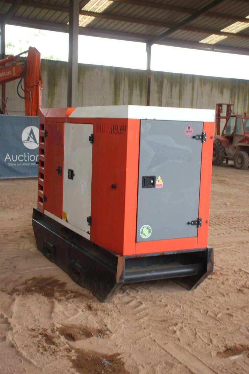 Generator SDMO R110 Diesel 110kVA