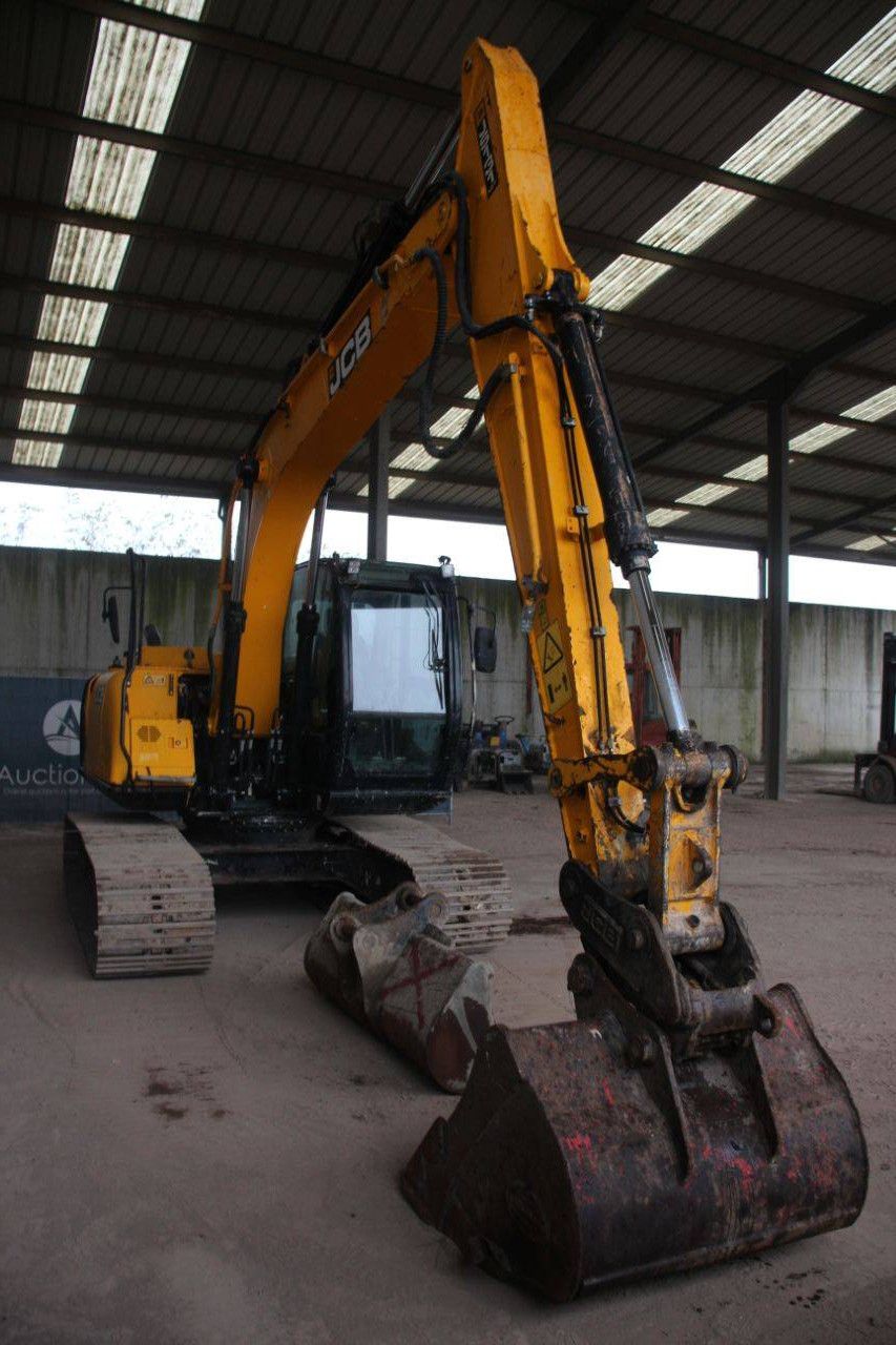 Rupsgraafmachine JCB JS131LC Diesel 55kW 2018