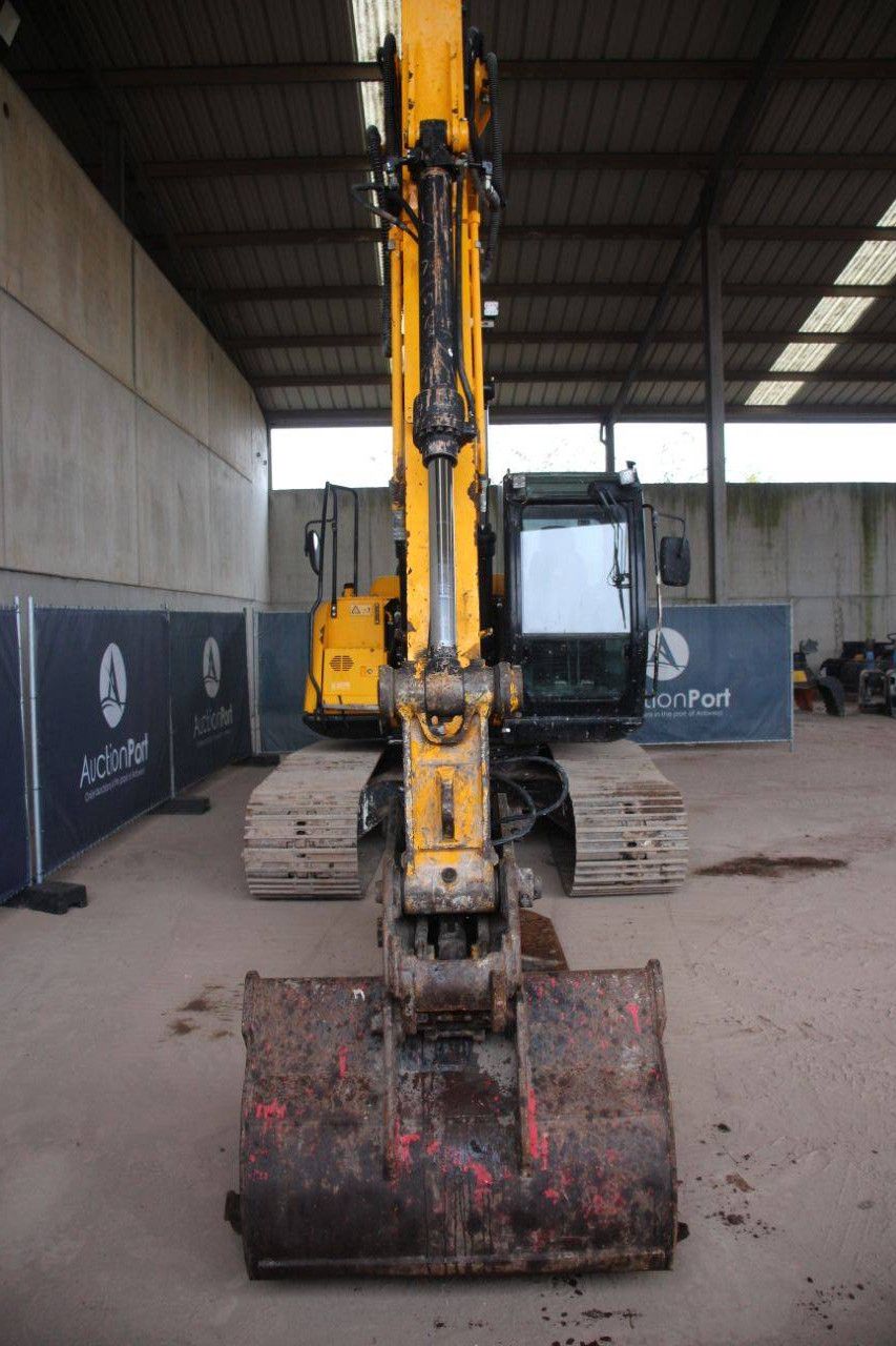 Rupsgraafmachine JCB JS131LC Diesel 55kW 2018