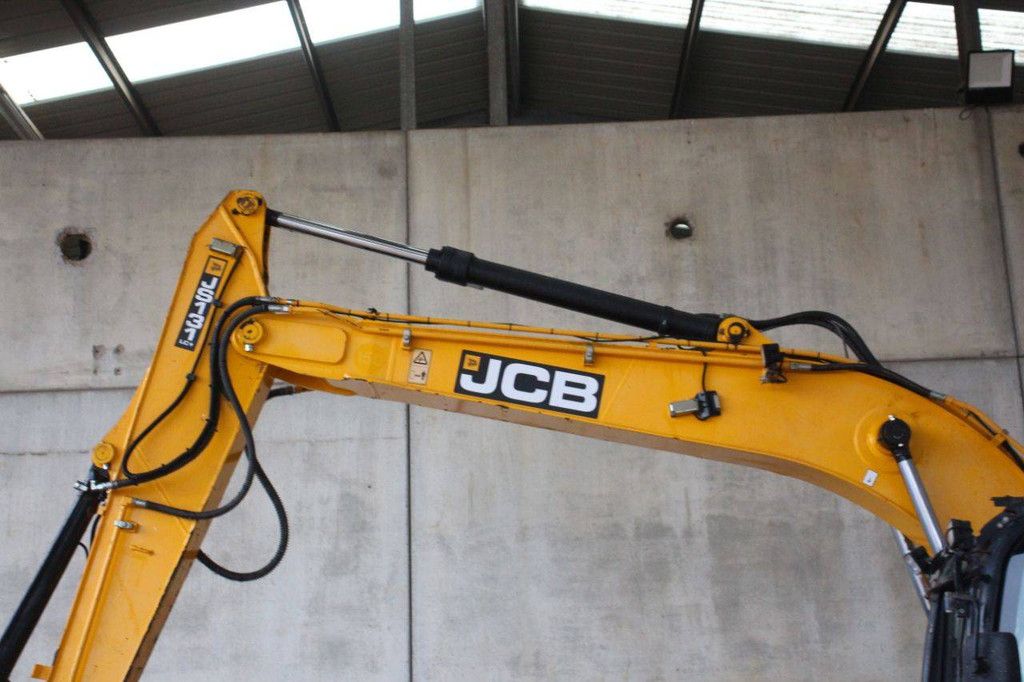 Rupsgraafmachine JCB JS131LC Diesel 55kW 2018