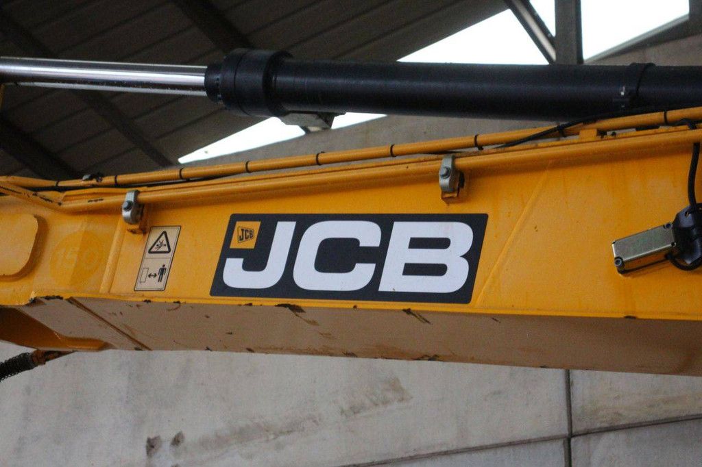 Rupsgraafmachine JCB JS131LC Diesel 55kW 2018