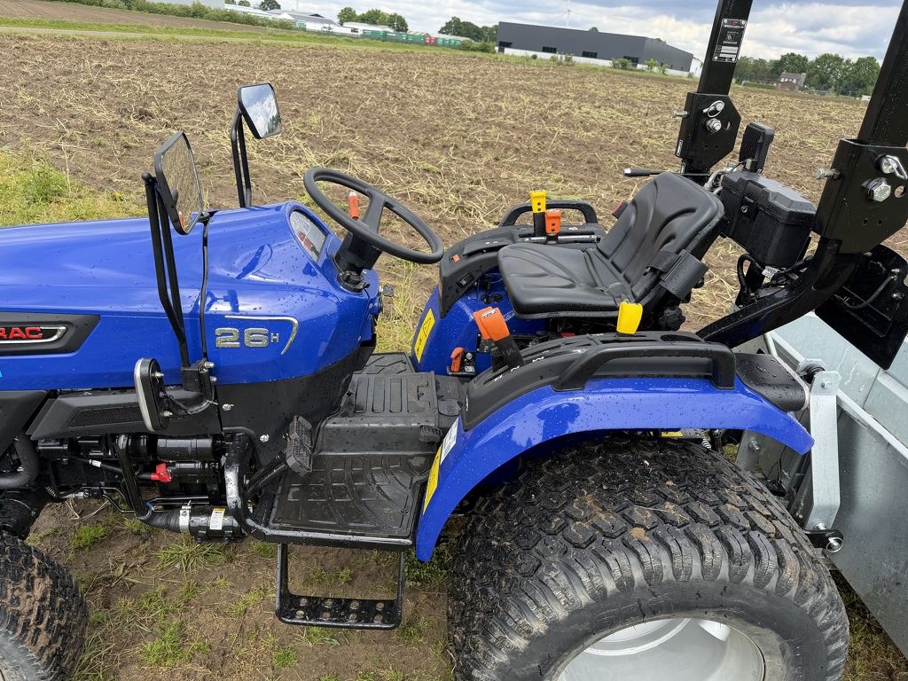 Farmtrac FT26 HST minitractor DEMO 2026 38 uur incl grondbak