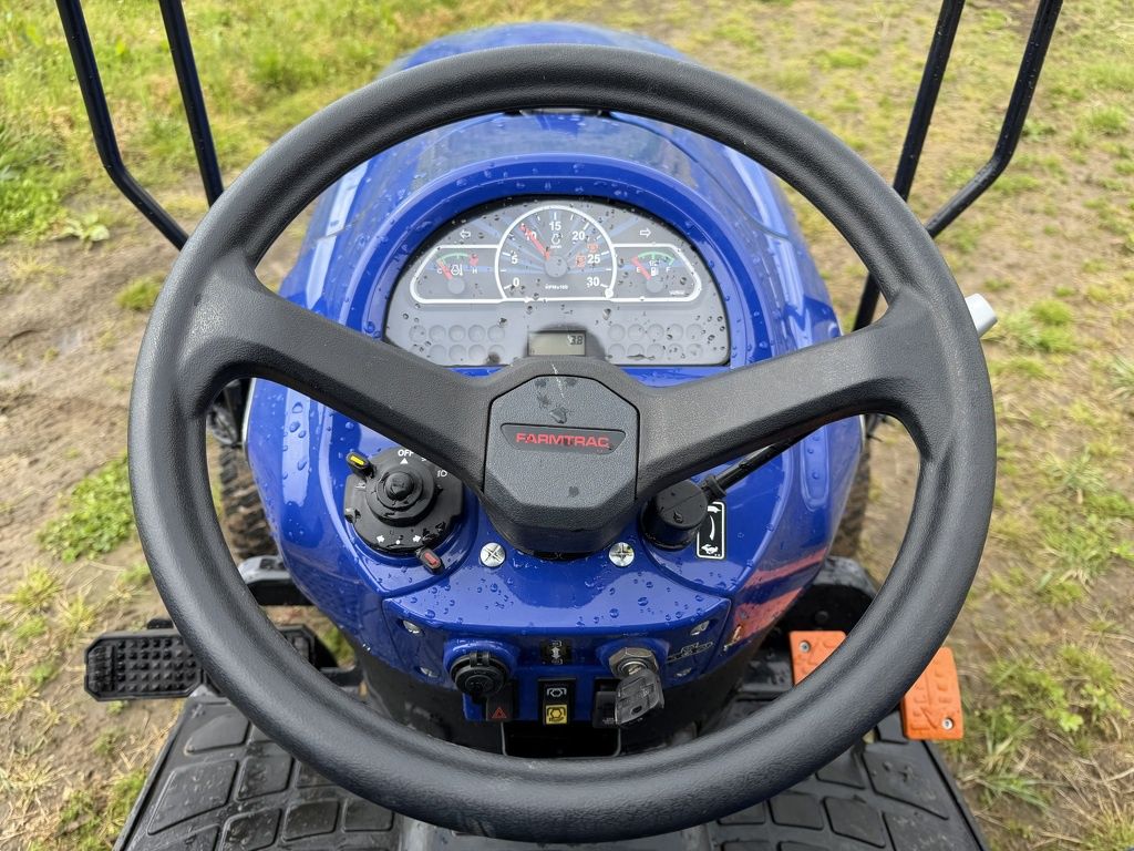 Farmtrac FT26 HST minitractor DEMO 2026 38 uur incl grondbak