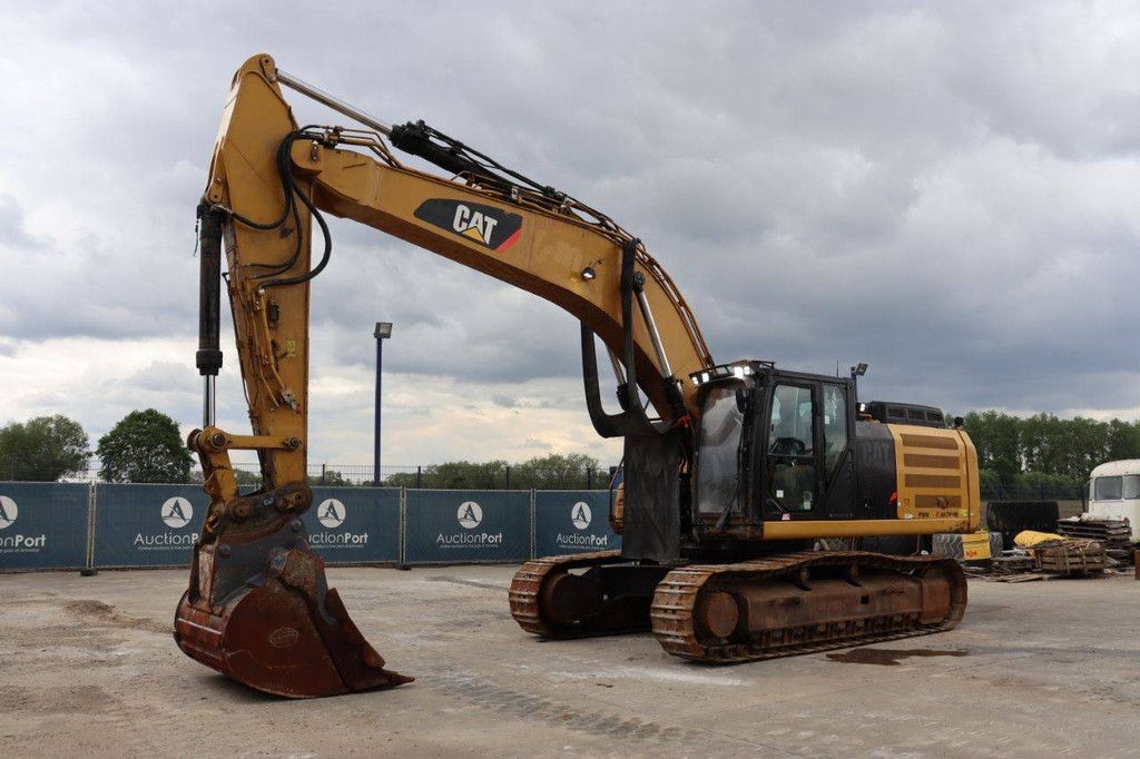 Crawler excavator Caterpillar 336FLXE Diesel 2015