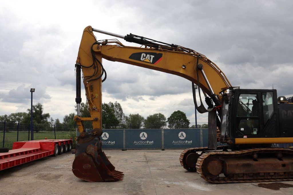 Crawler excavator Caterpillar 336FLXE Diesel 2015